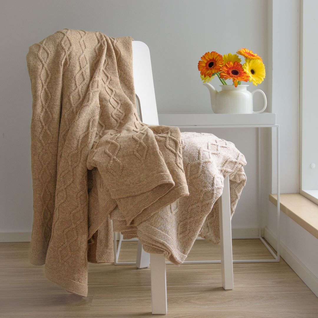Sleeping blanket TARINA, two colors