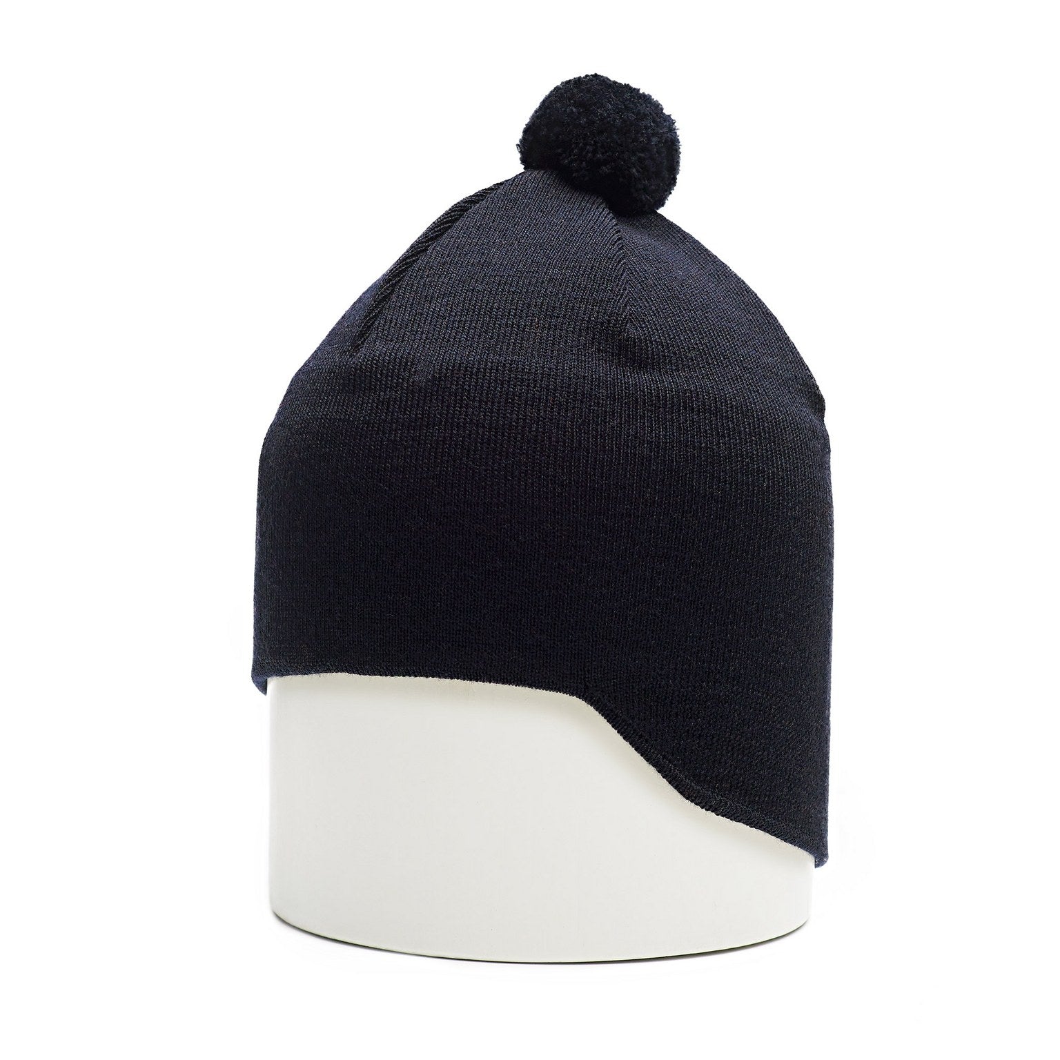 B2B MODEL 4005 PIHKA merino beanie with wind protection